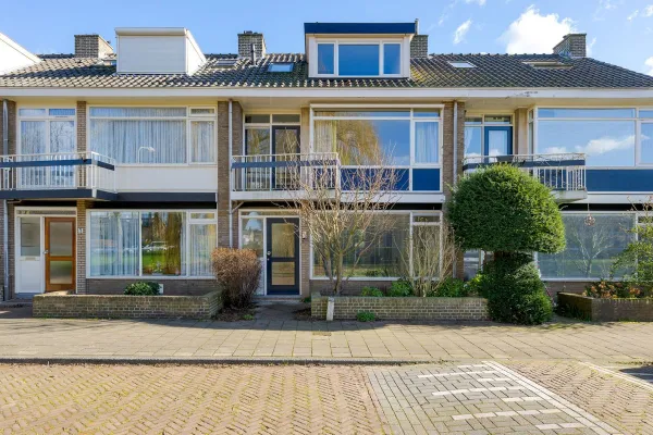 Koningin Emmalaan - Voorschoten